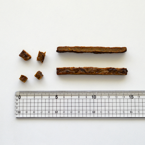 【きなり】
しっとりやわらかジャーキー　鹿肉